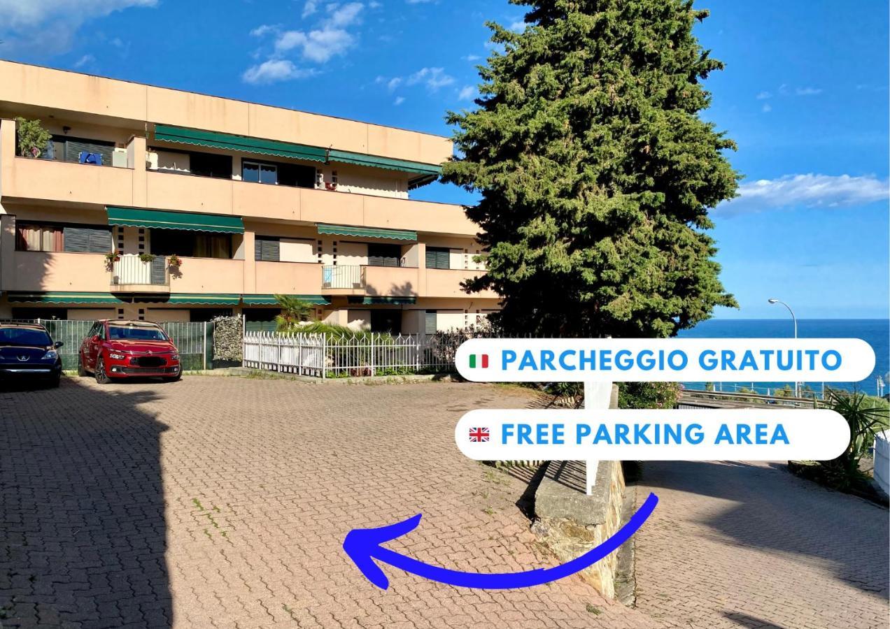 Free Parking-sea View, With Pool & Garden Appartement